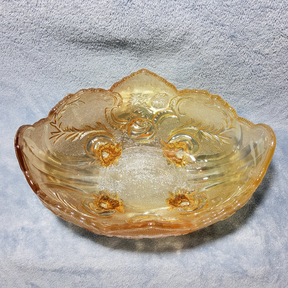 Vintage Jeannette Marigold Carnival Glass Lombardi Pattern Footed Fruit Bowl - Picture 8 of 8